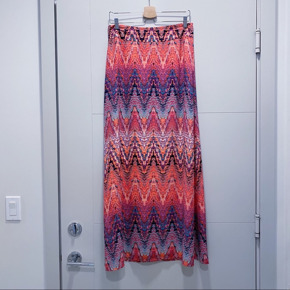 Maxi Skirt with Multi-Colored ZigZag Pattern